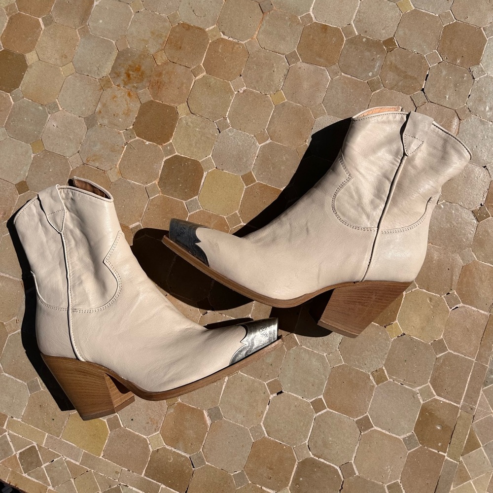 Brayden Western Boots - Bone Color Size 8 Ankle Boots with Western Silver Toe